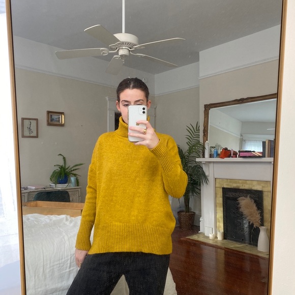 Funky Pop of Color Sweater - Picture 2 of 3
